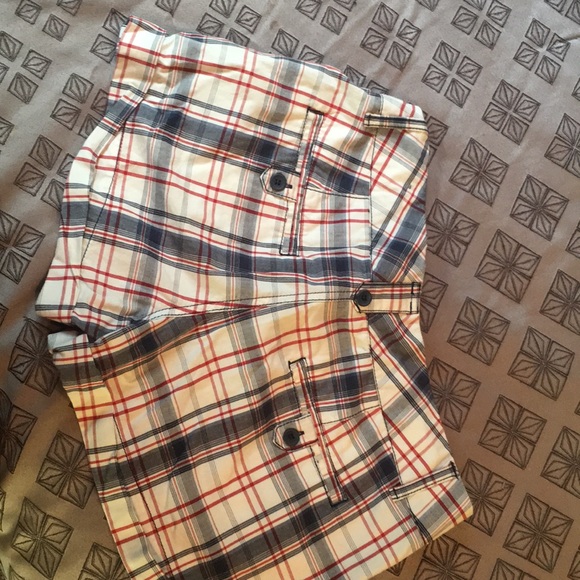 Maurice’s shorts - Picture 3 of 5